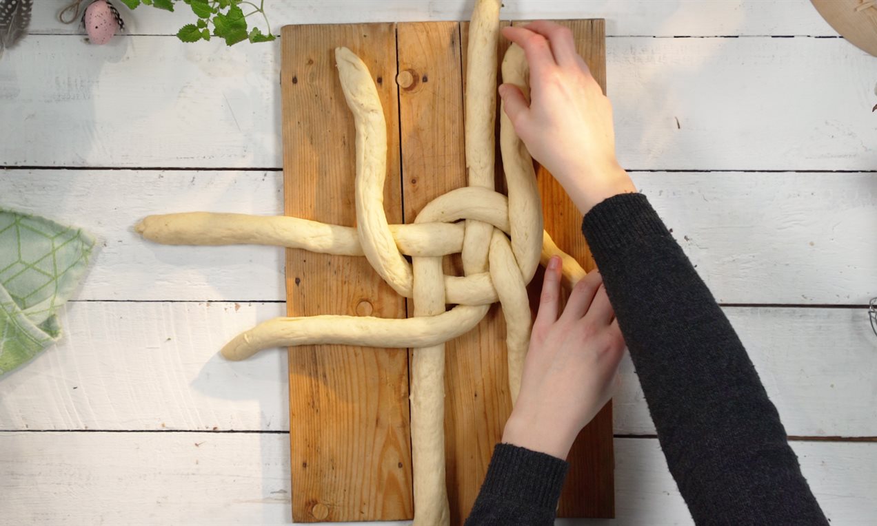 Jak uplést velikonoční cop-5